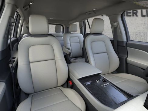 New 2026 Lincoln Aviator AWD image 10