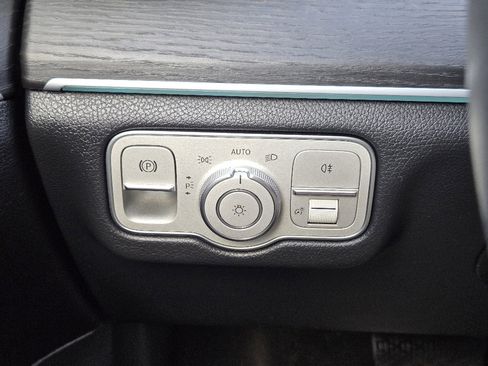 Used 2023 Mercedes-Benz GLE 450 GLE 450 4MATIC image 25