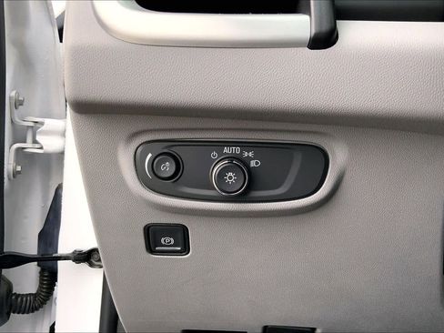 Certified 2022 GMC Terrain SLE w/ Driver Convenience Package image 32