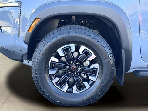 Used 2024 Nissan Frontier PRO-4X w/ Off-Road Protection Package image 37