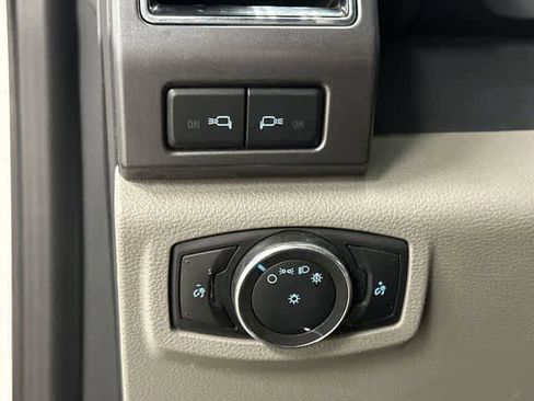 Used 2022 Ford F250 XLT w/ XLT Premium Package AWD/4WD image 19