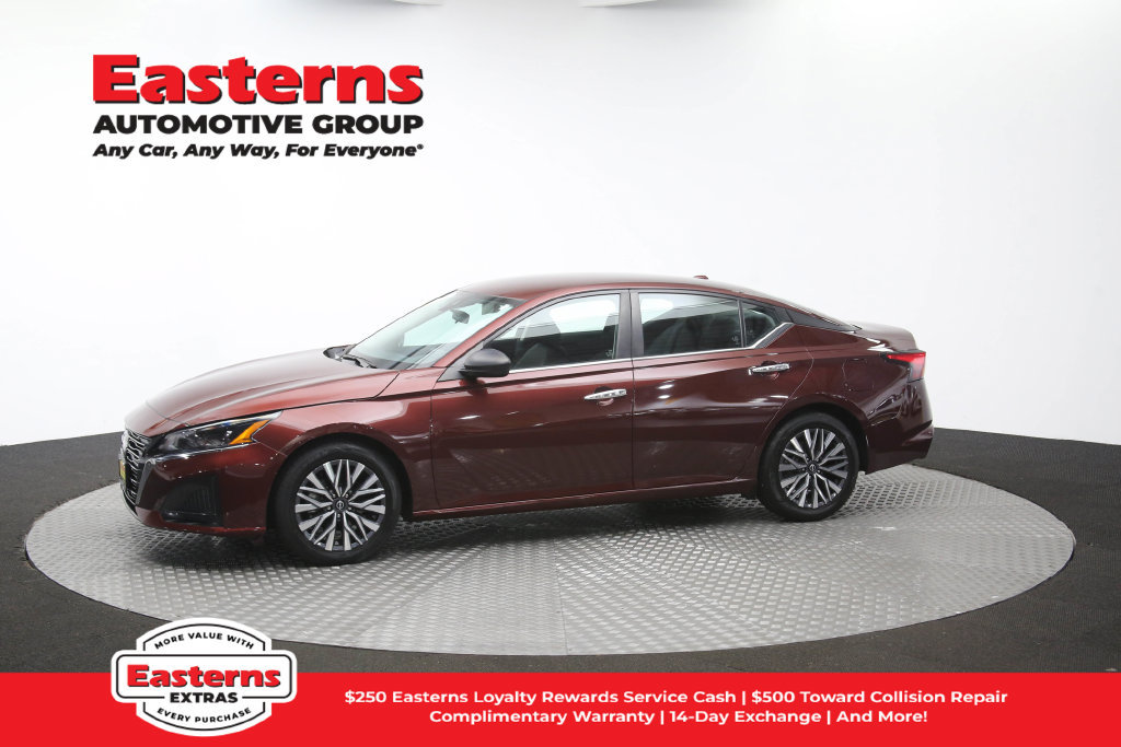 Used 2024 Nissan Altima 2.5 SV FWD image 61