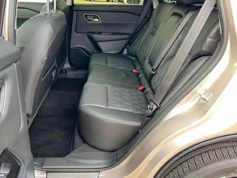 New 2026 Nissan Rogue Platinum image 21