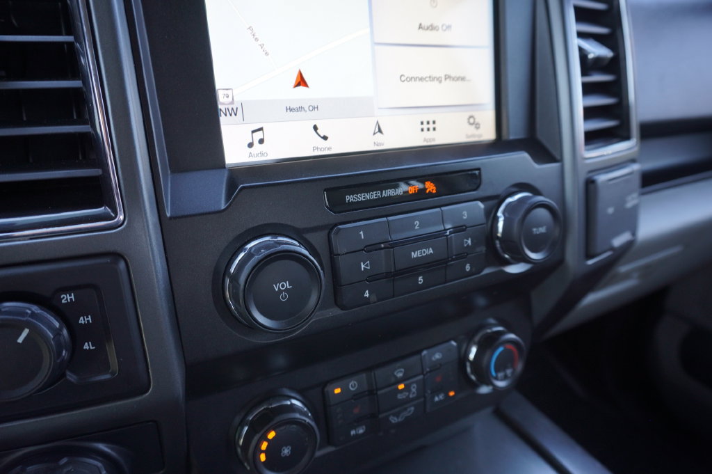 Used 2019 Ford F150 XLT w/ Equipment Group 302A Luxury AWD/4WD image 17
