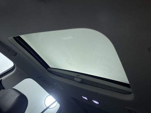 Certified 2019 Chevrolet Traverse Premier w/ Redline Edition image 11