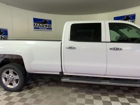 Used 2017 Chevrolet Silverado 2500 W/T AWD/4WD image 3