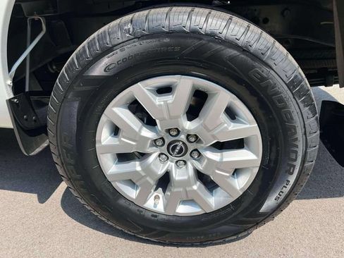 Used 2023 Nissan Frontier SV w/ Technology Package AWD/4WD image 12