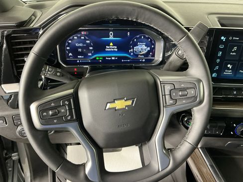 Used 2025 Chevrolet Silverado 2500 LT w/ All Star Edition image 32