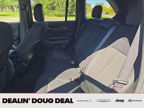 Used 2024 Jeep Grand Cherokee Laredo w/ Luxury Tech Group I image 24