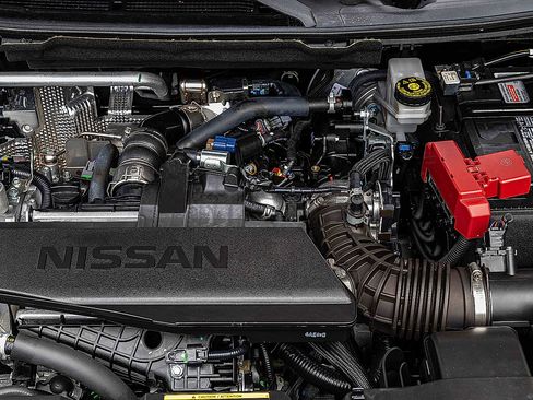 Used 2024 Nissan Rogue S image 29