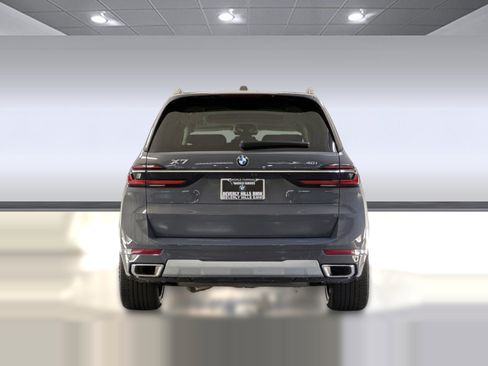 Used 2024 BMW X7 xDrive40i w/ Parking Assistance Package AWD/4WD image 9