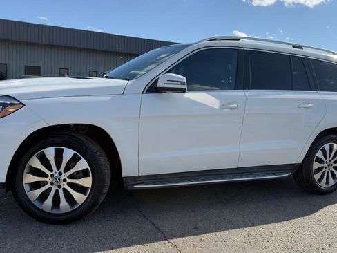 Used 2017 Mercedes-Benz GLS 450 4MATIC image 4