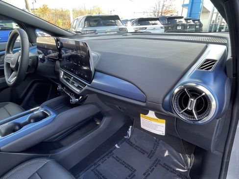 New 2026 Chevrolet Equinox EV LT w/ LPO, Tech Bronze Package image 32