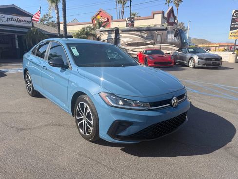 Used 2025 Volkswagen Jetta Sport image 1