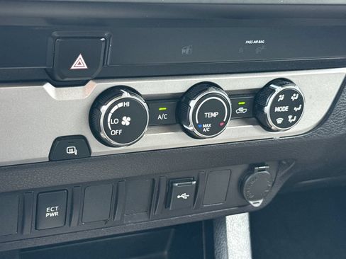 Used 2021 Toyota Tacoma SR w/ SR Convenience Package RWD image 22