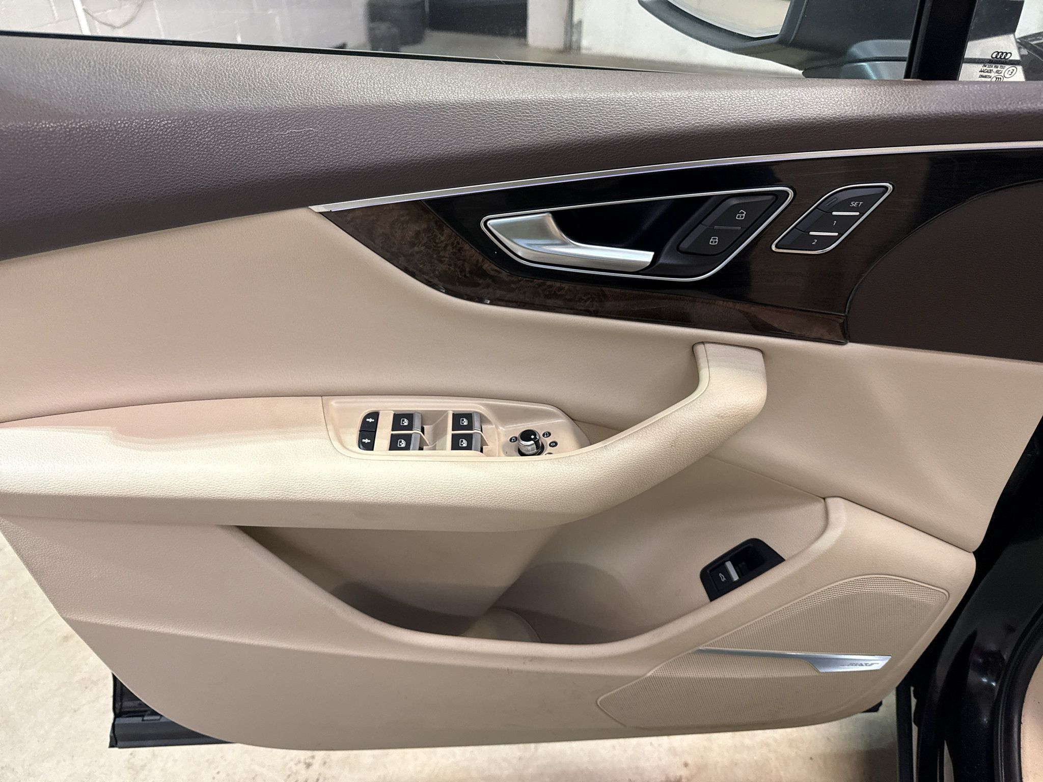 Used 2017 Audi Q7 3.0T Prestige w/ Prestige Package AWD/4WD image 9