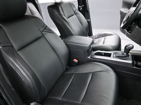 Used 2023 Toyota Tacoma TRD Off-Road image 21