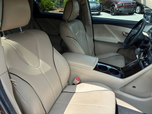 Used 2012 Toyota Venza LE FWD image 31