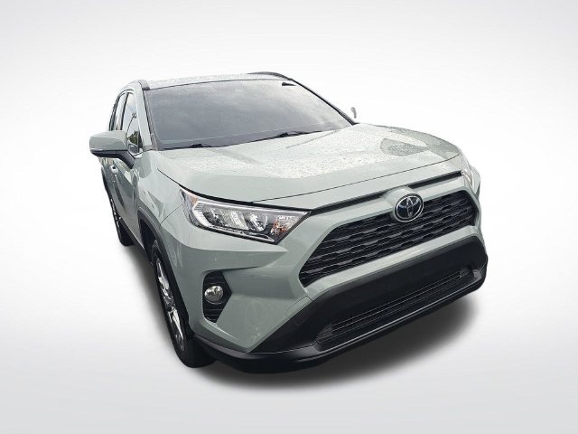 Used 2021 Toyota RAV4 XLE Premium AWD/4WD image 2