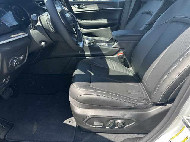 New 2026 Jeep Grand Cherokee Limited AWD/4WD image 9
