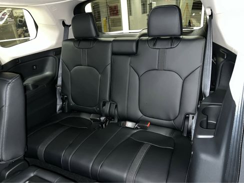 New 2025 Honda Pilot EX-L image 11