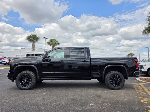 New 2026 Chevrolet Silverado 2500 High Country w/ Midnight Edition AWD/4WD image 3