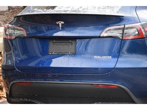 Used 2020 Tesla Model Y Performance image 25