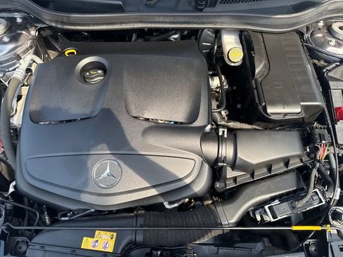 Used 2020 Mercedes-Benz GLA 250 4MATIC image 28