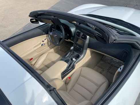 Used 2007 Chevrolet Corvette Coupe w/ Preferred Equipment Group RWD image 38