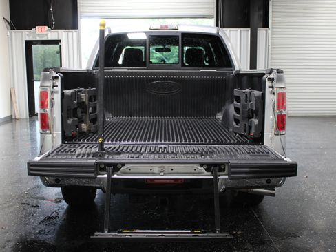 Used 2011 Ford F150 Lariat w/ Lariat Chrome Pkg RWD image 35