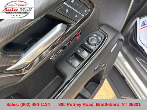 Used 2024 GMC Sierra 1500 AT4 w/ Technology Package AWD/4WD image 13