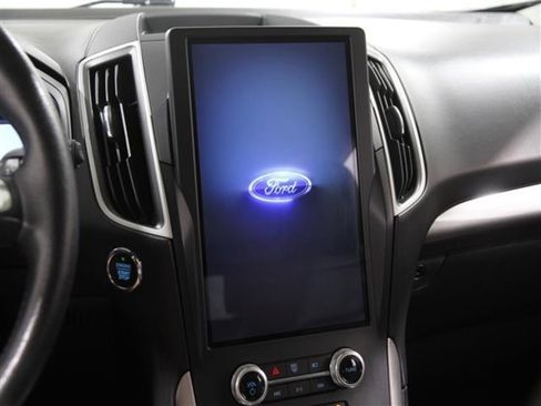 Used 2023 Ford Edge SEL image 7