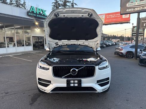 Used 2018 Volvo XC90 T6 Momentum w/ Convenience Package image 14