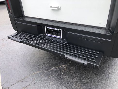 Used 2024 Chevrolet Brightdrop 600 w/ Commercial Equipment Package AWD/4WD image 15