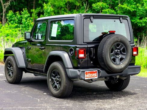 Used 2023 Jeep Wrangler Sport AWD/4WD image 9