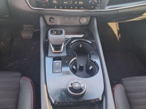 New 2026 Nissan Rogue SV AWD/4WD image 39