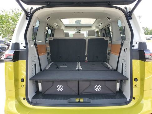 Certified 2025 Volkswagen ID. Buzz 1st Edition RWD image 8