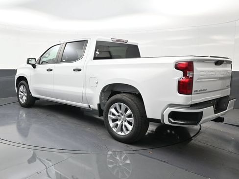 Used 2022 Chevrolet Silverado 1500 Custom RWD image 3