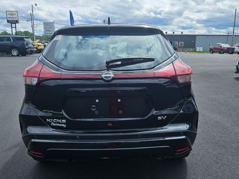 Used 2024 Nissan Kicks S image 6
