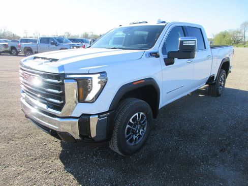 New 2026 GMC Sierra 2500 SLT image 11