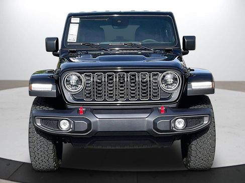 Certified 2025 Jeep Wrangler Unlimited Rubicon w/ Safety Group AWD/4WD image 3