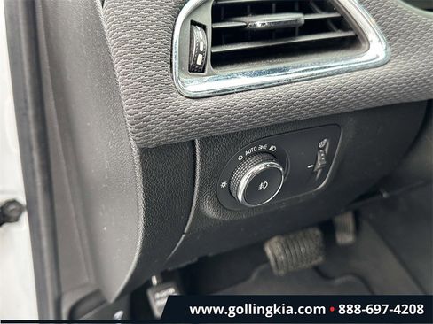 Used 2018 Chevrolet Cruze LT w/ Convenience Package image 17