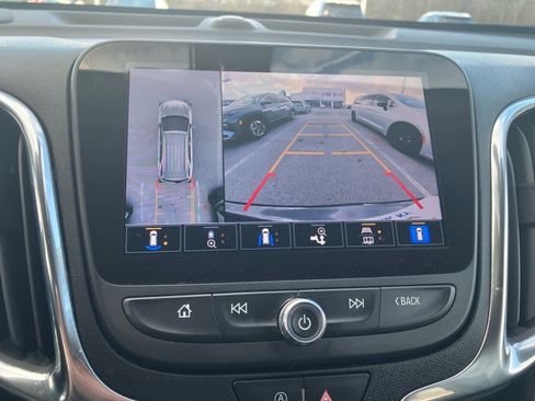 Used 2022 Chevrolet Equinox LT image 23