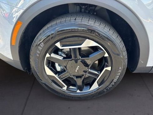 Certified 2026 Kia Sportage S AWD/4WD image 9