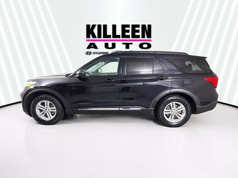 Used 2022 Ford Explorer XLT image 4