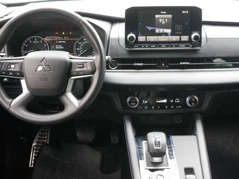 Used 2022 Mitsubishi Outlander ES FWD image 22