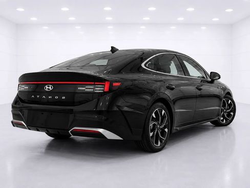 Used 2025 Hyundai Sonata SEL FWD image 5