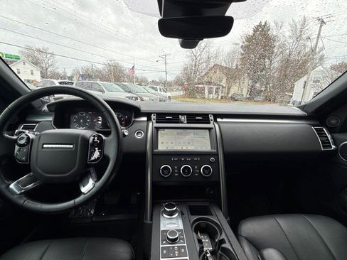 Used 2020 Land Rover Discovery Landmark image 22