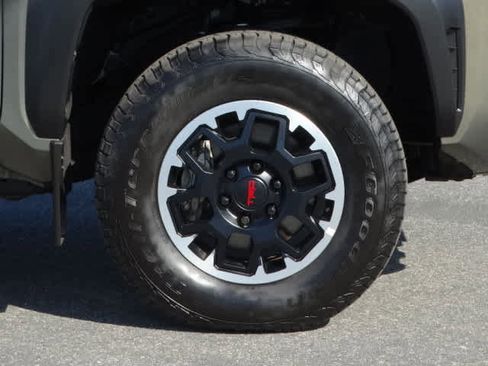 Used 2024 Toyota Tacoma TRD Off-Road image 7