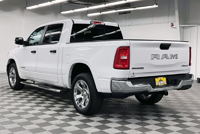 Used 2025 RAM 1500 Big Horn AWD/4WD image 2